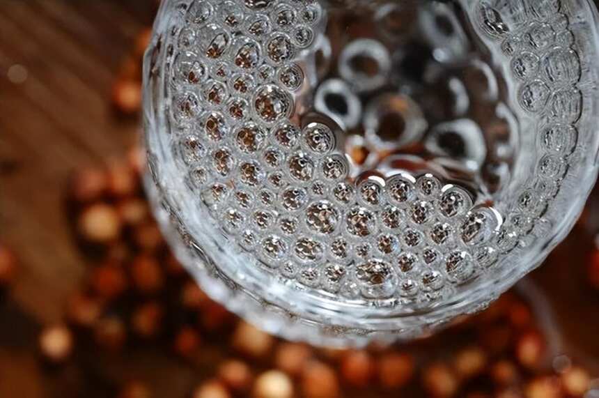 看酒花评酒质靠谱吗?酒花应该怎么看?